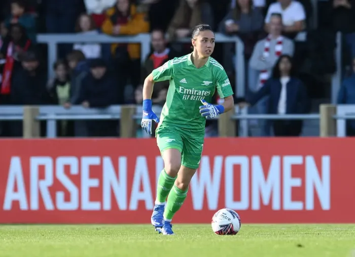 Framed Print : Manuela Zinsberger's Showdown: Goalkeeper Battle in FA WSL 2021-22 - Arsenal Women vs Everton Women