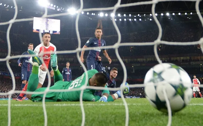 Framed Print : Marco Verratti's Embarrassing Own Goal: Arsenal FC vs Paris Saint-Germain, UEFA Champions League 2016-17 Framed Print : Marco Verratti's Embarrassing Own Goal: Arsenal FC vs Paris Saint-Germain, UEFA Champions League 2016-17