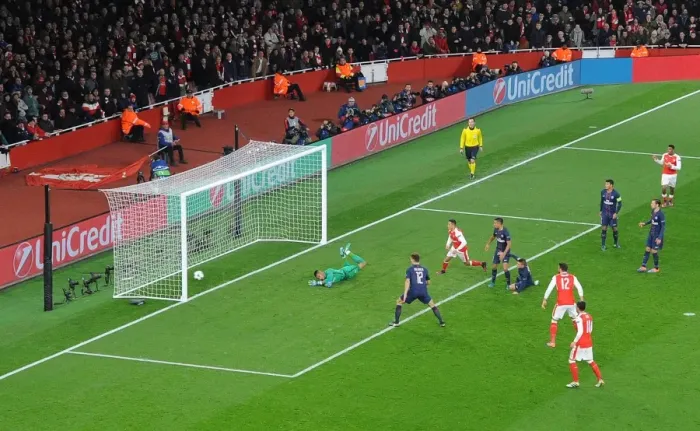 Framed Print : Marco Verratti's Embarrassing Own Goal: Arsenal FC vs Paris Saint-Germain, UEFA Champions League 2016-17