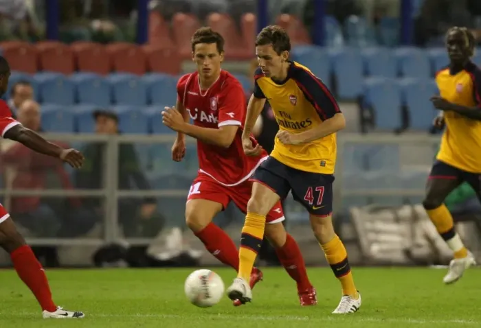 Framed Print : Mark Randall (Arsenal) Marko Arnautovic (FC Twente)