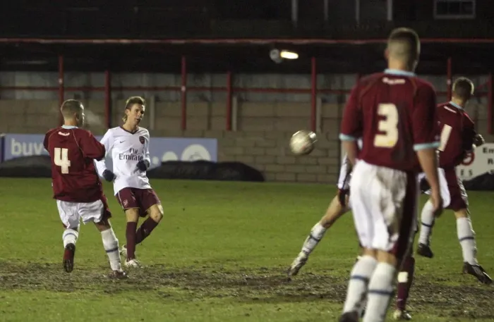 Framed Print : Mark Randall Scores Arsenal's Second Goal Amidst Pressure from Burnley's Alex Ray Harvey in FA Youth Cup Match