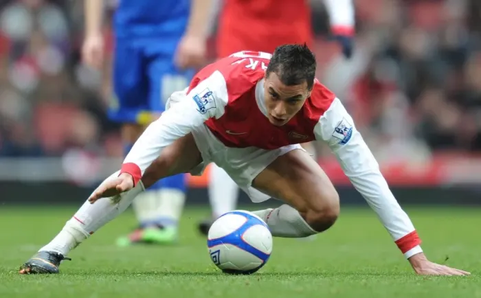 Framed Print : Marouane Chamakh (Arsenal). Arsenal 1: 1 Leeds United, FA Cup 3rd Round Framed Print : Marouane Chamakh (Arsenal). Arsenal 1: 1 Leeds United, FA Cup 3rd Round