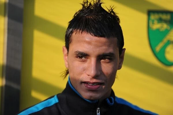 Marouane Chamakh: Arsenal's Pre-Match Focus at Norwich City (2011-12)