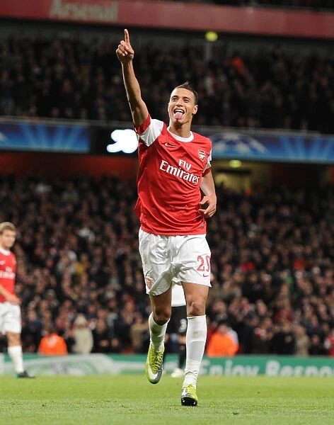 Marouane Chamakh celebrates scoring the 5th Arsenal goal. Arsenal 5: 1 Shakhtar Donetsk