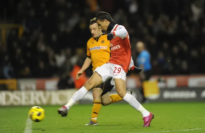 Framed Print : Marouane Chamakh shoots past Wolves goalkeeper Marcus Hahnemann to score the 2nd Arsenal goal Framed Print : Marouane Chamakh shoots past Wolves goalkeeper Marcus Hahnemann to score the 2nd Arsenal goal