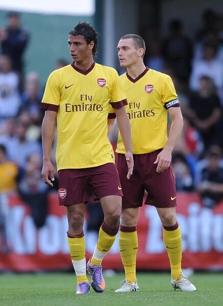 Marouane Chamakh and Thomas Vermaelen (Arsenal). SC Neusiedl 0: 4 Arsenal