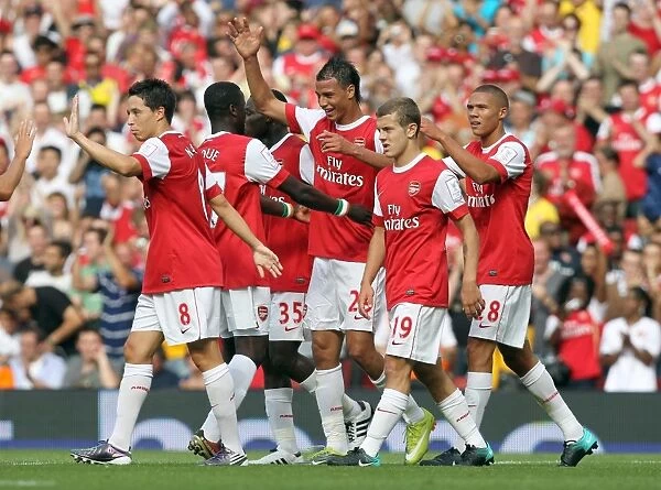 Marouane Chamakh's Thrilling Goal: Arsenal vs AC Milan, Emirates Cup 2010