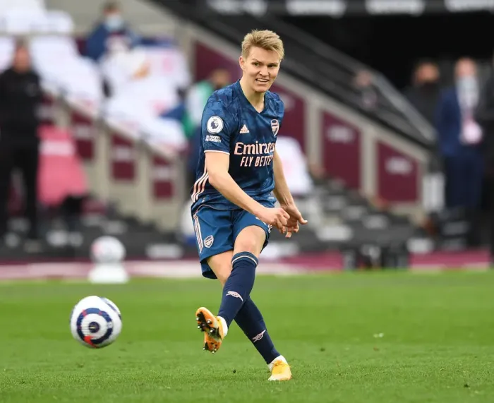 Framed Print : Martin Odegaard in Action: Arsenal vs. West Ham United, Premier League 2020-21 Framed Print : Martin Odegaard in Action: Arsenal vs. West Ham United, Premier League 2020-21
