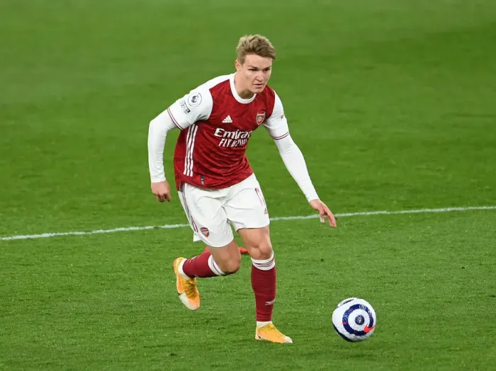 Framed Print : Martin Odegaard in Action: Arsenal vs. Liverpool, Premier League 2020-21, Emirates Stadium Framed Print : Martin Odegaard in Action: Arsenal vs. Liverpool, Premier League 2020-21, Emirates Stadium