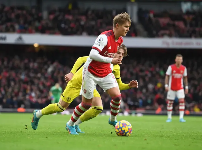 Framed Print : Martin Odegaard in Action: Arsenal vs. Brentford, Premier League 2021-22 Framed Print : Martin Odegaard in Action: Arsenal vs. Brentford, Premier League 2021-22