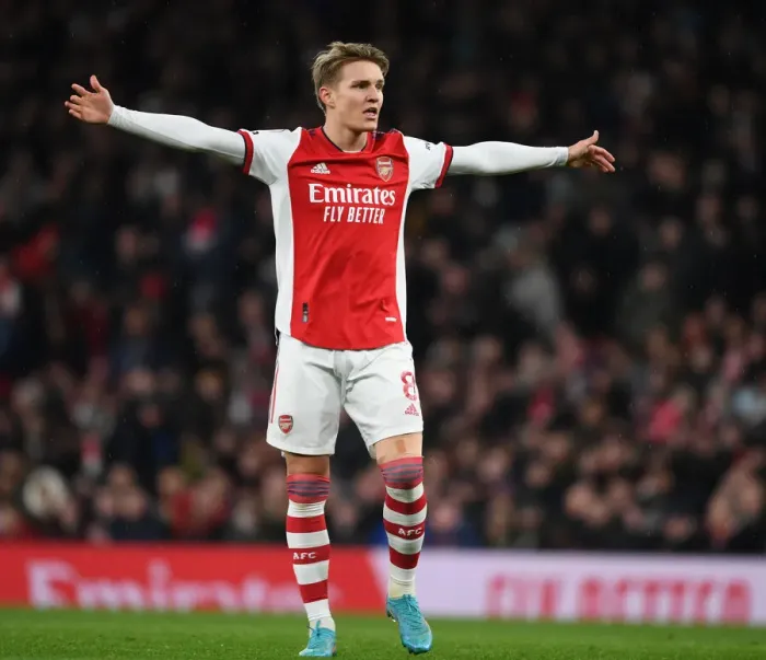 Framed Print : Martin Odegaard in Action: Arsenal vs. Liverpool, Premier League 2021-22 Framed Print : Martin Odegaard in Action: Arsenal vs. Liverpool, Premier League 2021-22