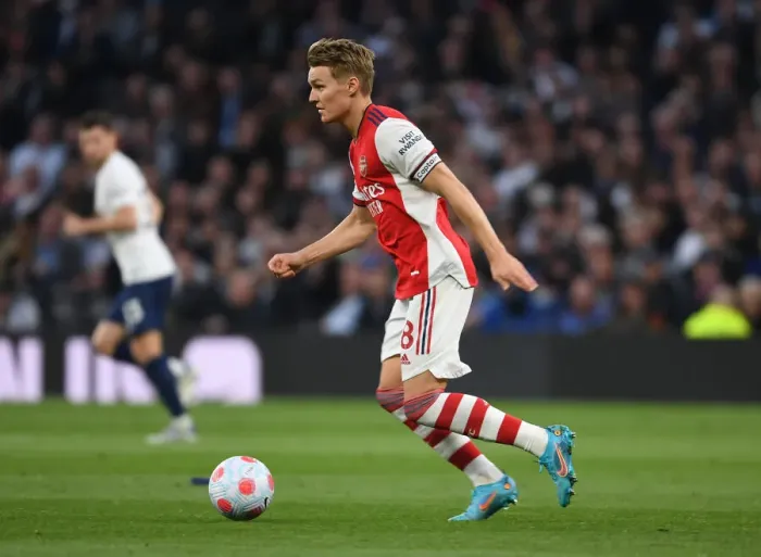 Framed Print : Martin Odegaard in Action: Arsenal vs. Tottenham Hotspur, Premier League 2021-22 Framed Print : Martin Odegaard in Action: Arsenal vs. Tottenham Hotspur, Premier League 2021-22