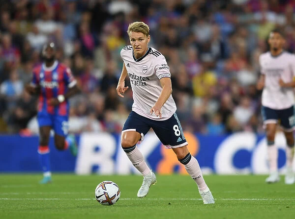 Martin Odegaard in Action: Arsenal vs. Crystal Palace, Premier League 2022-23