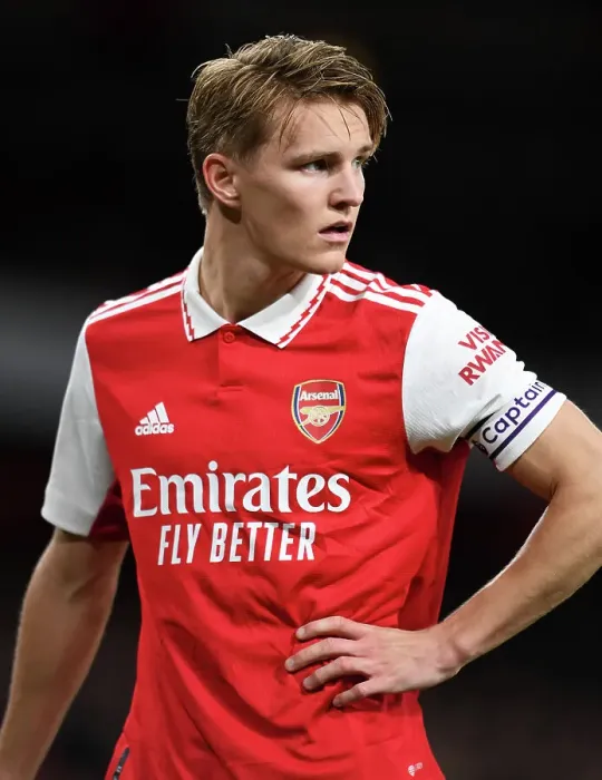 Framed Print : Martin Odegaard in Action: Arsenal vs. Chelsea, Premier League 2022-23 - Emirates Stadium