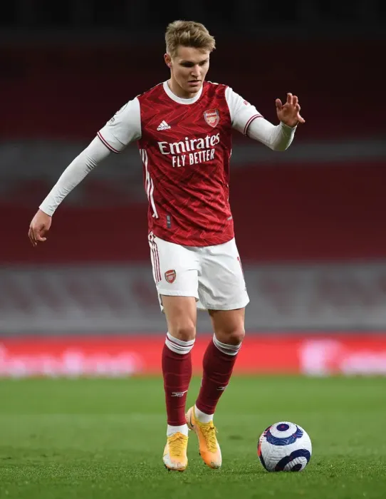 Framed Print : Martin Odegaard in Action: Arsenal vs Everton, Premier League 2020-21 Framed Print : Martin Odegaard in Action: Arsenal vs Everton, Premier League 2020-21
