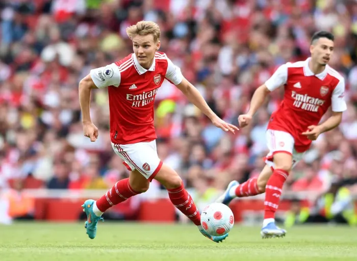 Framed Print : Martin Odegaard in Action: Arsenal vs Everton, Premier League 2021-22 Framed Print : Martin Odegaard in Action: Arsenal vs Everton, Premier League 2021-22