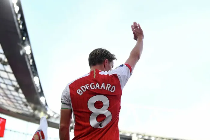 Framed Print : Martin Odegaard in Action: Arsenal vs Manchester City, Premier League 2023-24