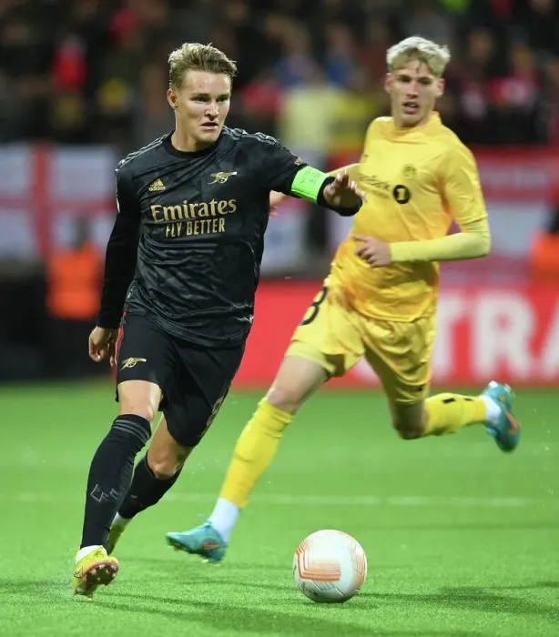 Framed Print : Martin Odegaard in Action: Arsenal's Europa League Battle against Bodø / Glimt, Norway (2022-23) Framed Print : Martin Odegaard in Action: Arsenal's Europa League Battle against Bodø / Glimt, Norway (2022-23)
