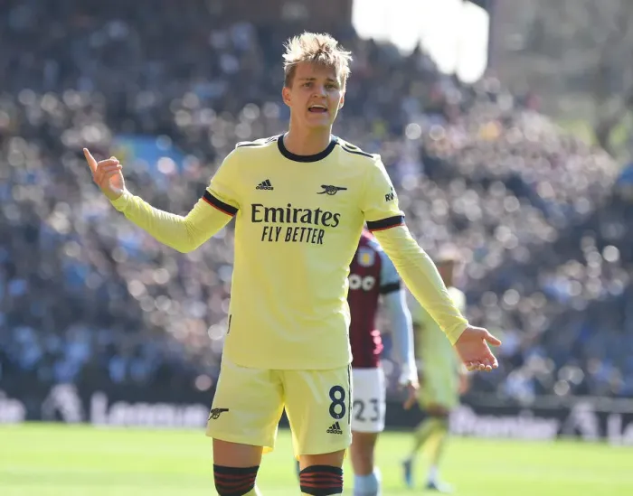 Framed Print : Martin Odegaard in Action: Arsenal's Midfield Maestro Shines Against Aston Villa in the Premier League 2021-22 Framed Print : Martin Odegaard in Action: Arsenal's Midfield Maestro Shines Against Aston Villa in the Premier League 2021-22