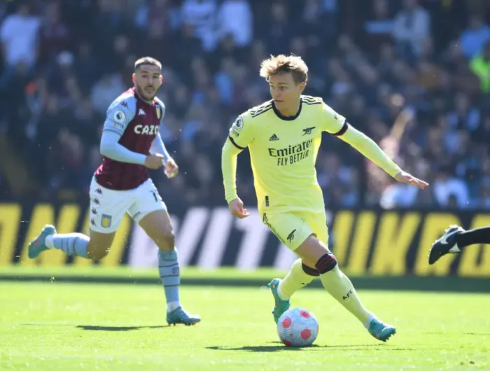 Framed Print : Martin Odegaard in Action: Aston Villa vs. Arsenal, Premier League 2021-22
