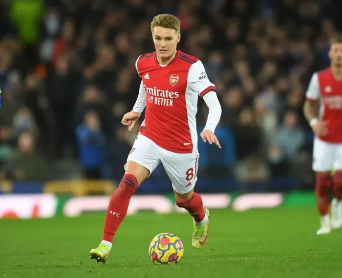 Framed Print : Martin Odegaard in Action: Everton vs Arsenal, Premier League 2020-21