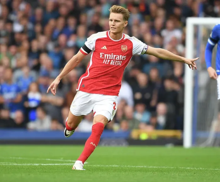 Framed Print : Martin Odegaard in Action: Everton vs Arsenal, Premier League 2023-24 Framed Print : Martin Odegaard in Action: Everton vs Arsenal, Premier League 2023-24