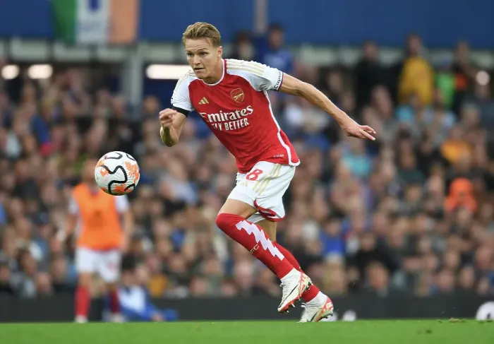 Framed Print : Martin Odegaard in Action: Everton vs Arsenal, Premier League 2023-24 Framed Print : Martin Odegaard in Action: Everton vs Arsenal, Premier League 2023-24