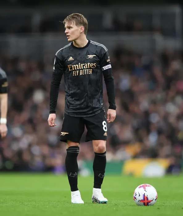 Framed Print : Martin Odegaard in Action: Fulham vs. Arsenal, Premier League 2022-23