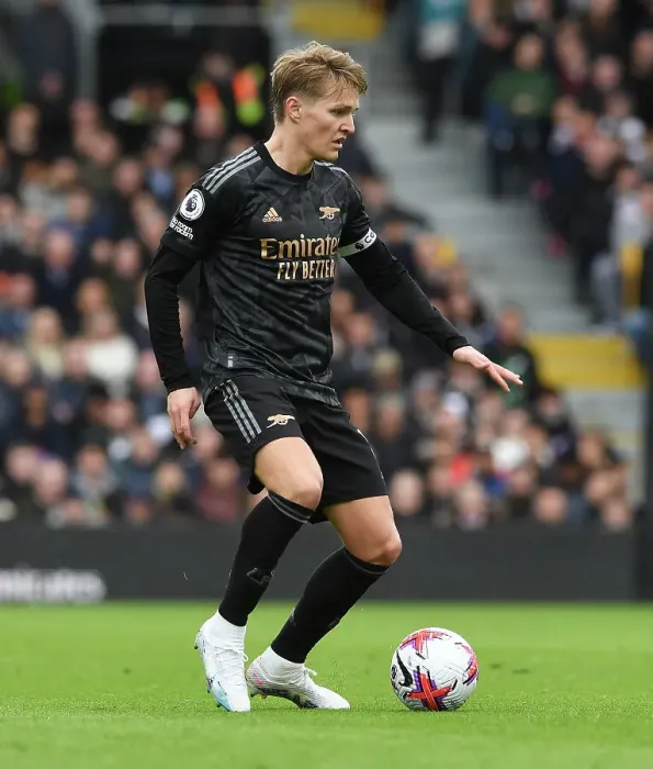 Framed Print : Martin Odegaard in Action: Fulham vs Arsenal, Premier League 2022-23