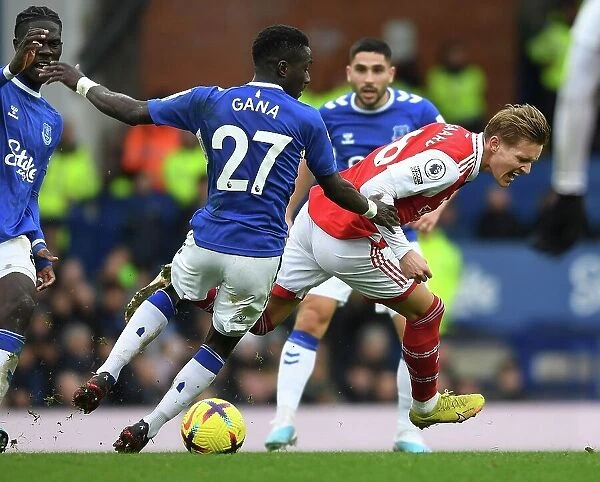 Martin Odegaard Breaks Past Idrissa Gana Gueye: Everton vs Arsenal, Premier League 2022-23