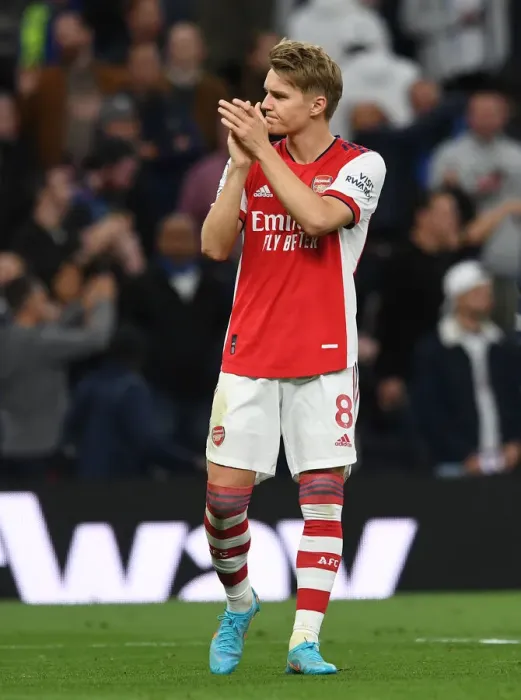 Framed Print : Martin Odegaard Celebrates with Arsenal Fans After Tottenham Victory - Premier League 2021-22