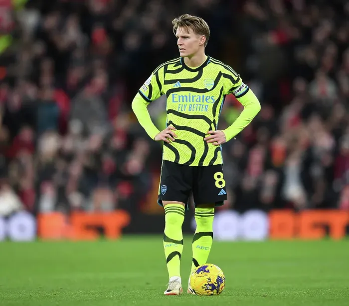 Framed Print : Martin Odegaard Faces Liverpool: Arsenal vs. Liverpool, Premier League 2023-24 Framed Print : Martin Odegaard Faces Liverpool: Arsenal vs. Liverpool, Premier League 2023-24