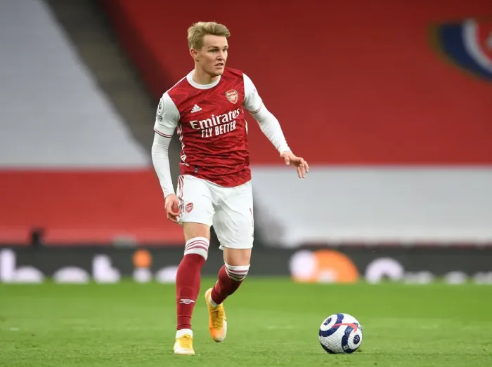 Framed Print : Martin Odegaard Plays On: Arsenal vs. Tottenham at Empty Emirates Stadium - Premier League 2021