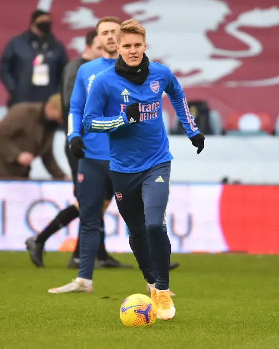 Framed Print : Martin Odegaard Prepares for Aston Villa Showdown in Empty Villa Park (Premier League 2021-22) Framed Print : Martin Odegaard Prepares for Aston Villa Showdown in Empty Villa Park (Premier League 2021-22)