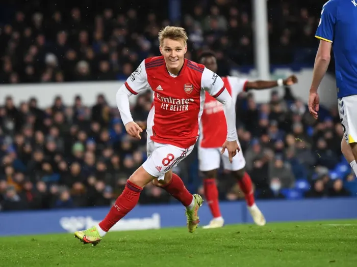 Framed Print : Martin Odegaard Scores: Arsenal's Norwegian Star Shines at Everton - 2020-21 Premier League