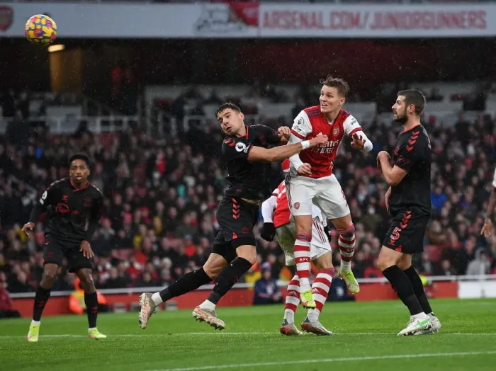 Framed Print : Martin Odegaard Scores Arsenal's Second Goal Against Southampton (December 2021)
