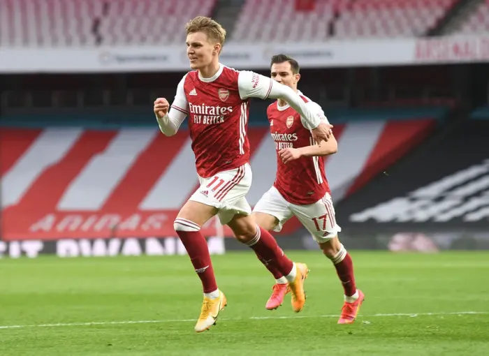 Framed Print : Martin Odegaard Scores Historic First Arsenal Goal Against Tottenham in Empty Emirates Stadium Framed Print : Martin Odegaard Scores Historic First Arsenal Goal Against Tottenham in Empty Emirates Stadium