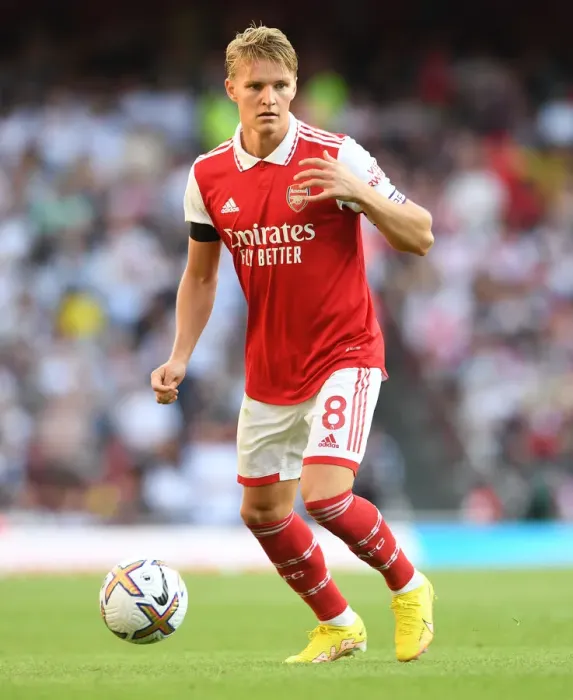 Framed Print : Martin Odegaard Shines: Arsenal's Dominant Win Against Fulham in Premier League Framed Print : Martin Odegaard Shines: Arsenal's Dominant Win Against Fulham in Premier League