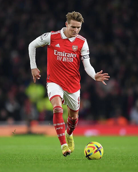 Martin Odegaard vs Manchester United: Arsenal's Midfield Battle in the Premier League (2022-23)