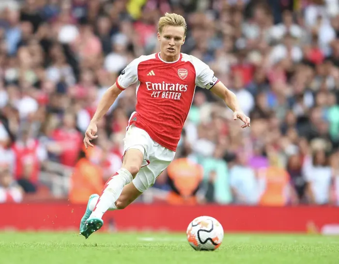 Framed Print : Martin Odegaard's Brilliant Debut: Arsenal Crushes Nottingham Forest in 2023-24 Premier League Opener