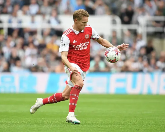 Framed Print : Martin Odegaard's Brilliant Display: Arsenal's Victory over Newcastle United in the 2022-23 Premier League