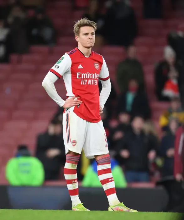 Framed Print : Martin Odegaard's Disappointed Reaction: Arsenal Eliminated from Carabao Cup by Liverpool