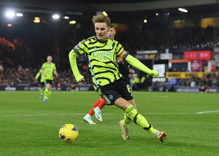 Framed Print : Martin Odegaard's Midfield Masterclass: Arsenal's Win Against Luton Town (2023-24) Framed Print : Martin Odegaard's Midfield Masterclass: Arsenal's Win Against Luton Town (2023-24)