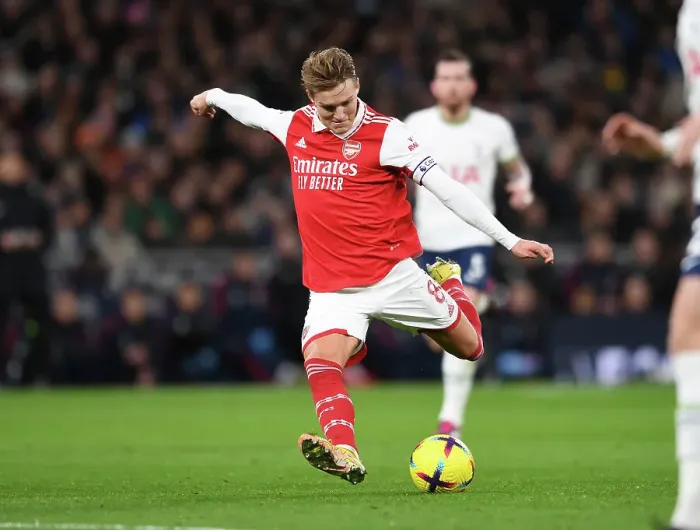 Framed Print : Martin Odegaard's Thrilling Scores: Arsenal's Victory in the London Derby vs Tottenham, Premier League 2022-23