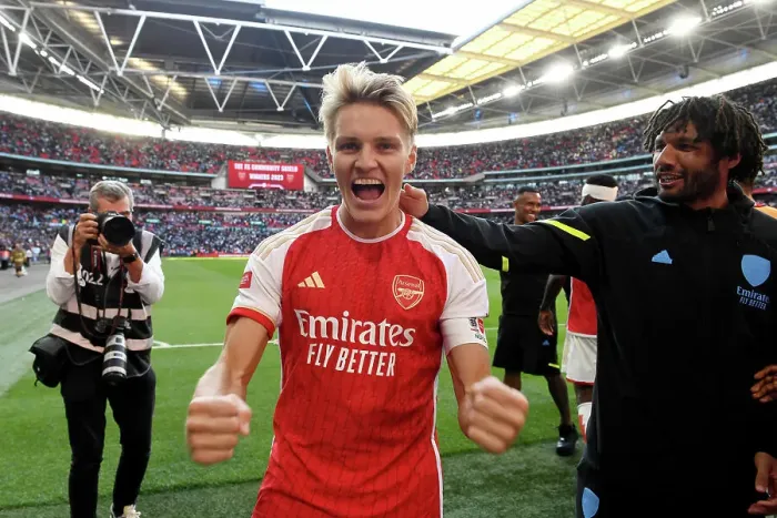 Framed Print : Martin Odegaard's Triumph: Arsenal Celebrate Community Shield Victory over Manchester City (2023-24)