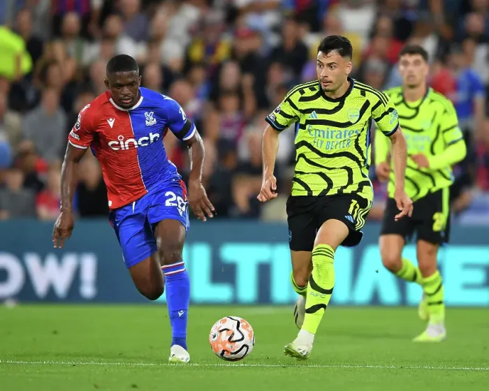 Framed Print : Martinelli in Action: Crystal Palace vs. Arsenal, Premier League 2023-24 Framed Print : Martinelli in Action: Crystal Palace vs. Arsenal, Premier League 2023-24