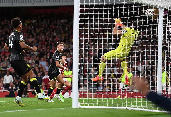 Martinelli Scores Arsenal's Second: Arsenal FC vs Aston Villa, Premier League 2022-23