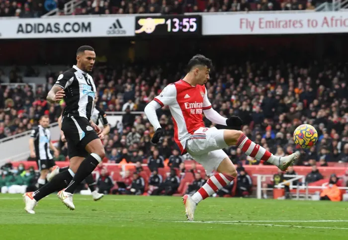 Framed Print : Martinelli Scores Arsenal's Second: Arsenal v Newcastle United, Premier League 2021-22