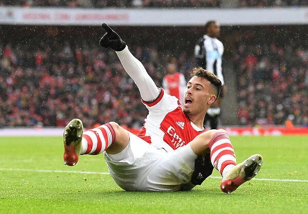 Martinelli Shines: Arsenal's Victory Over Newcastle United, Premier League 2021-22