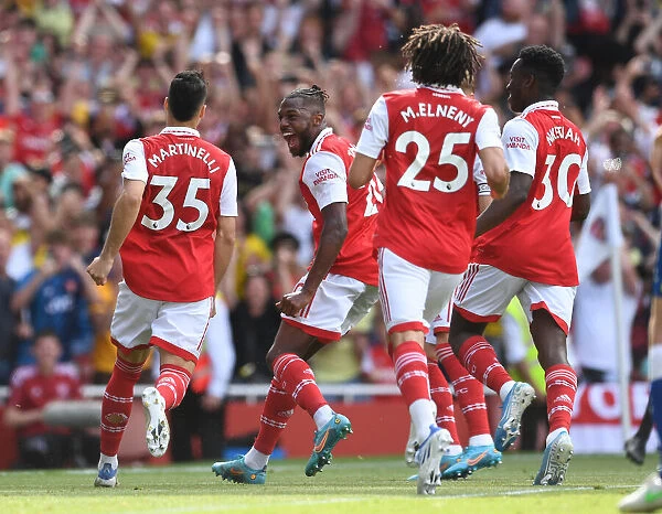 Martinelli and Tavares Celebrate Arsenal's First Goal Against Everton (2021-22)